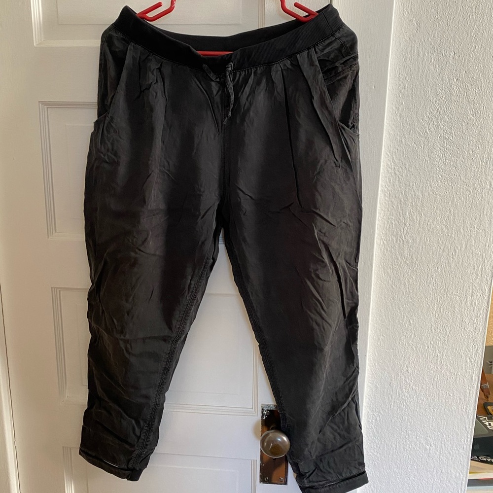 EUC Lululemon City Jogger Black, Size 8